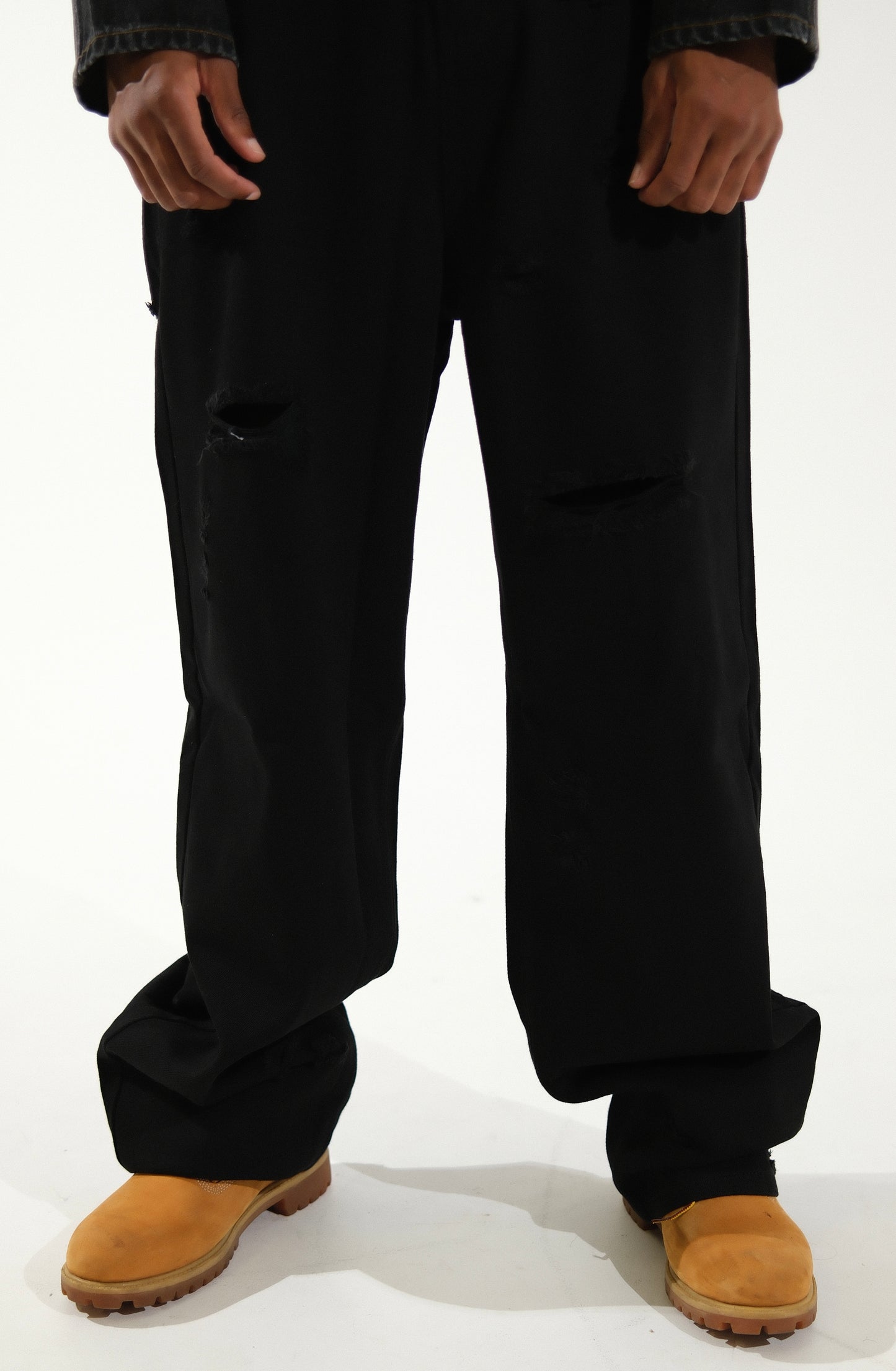 GIOVANNI'S BLACK RIPPED - JEANS